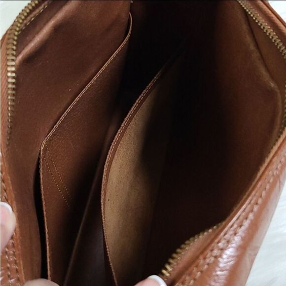 💯 Authentic Louis Vuitton Handbag 🍀 - Picture 5 of 17